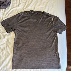 Reebok Men's Gray T-Shirt
